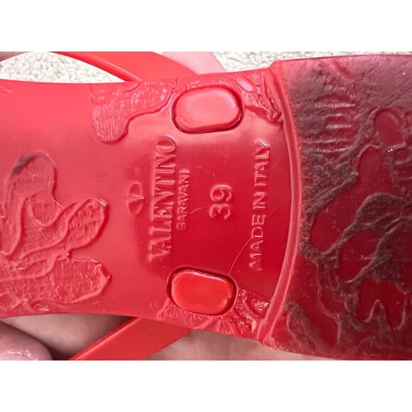 Valentino Garavani Rock Stud Red Bow Detailed Jelly Thong Sandals Size 39 (9) - Picture 10 of 10